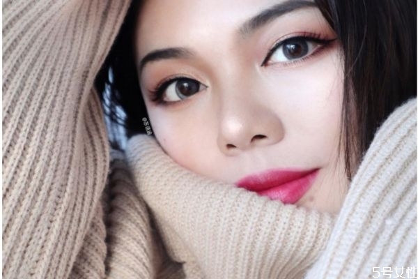 七夕節(jié)約會化什么妝好 七夕約會眼妝怎么畫 七夕節(jié)約會化什么妝好 七夕約會眼妝怎么畫