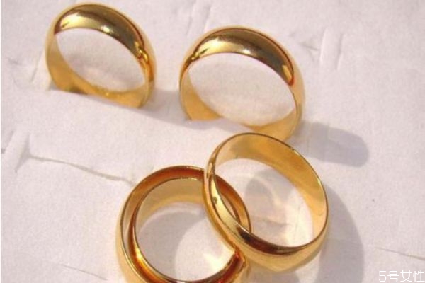 黃銅戒指會(huì)掉色嗎 黃銅戒指多久會(huì)掉色 黃銅戒指會(huì)掉色嗎 黃銅戒指多久會(huì)掉色