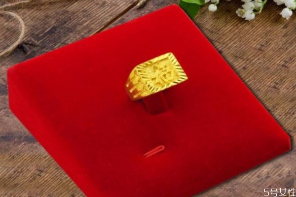 老黃銅戒指值錢嗎 黃銅戒指多少錢一個 老黃銅戒指值錢嗎 黃銅戒指多少錢一個