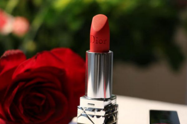 迪奧999怎么辨別真假 迪奧999辨別真假的方法 迪奧999怎么辨別真假 迪奧999辨別真假的方法