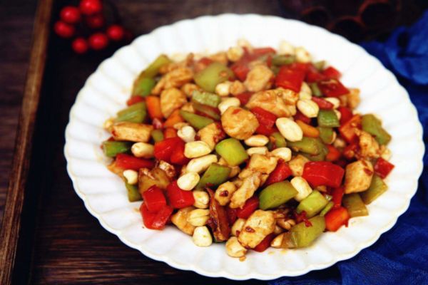 雞肉怎么做才嫩 雞肉嫩滑的做法有什么 雞肉怎么做才嫩 雞肉嫩滑的做法有什么