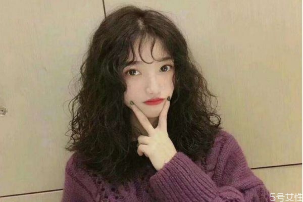 云朵燙是一次性的嗎 云朵燙的發(fā)型叫什么 云朵燙是一次性的嗎 云朵燙的發(fā)型叫什么