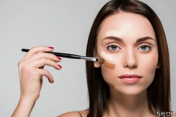 粉底液在哪個步驟使用 粉底液使用的順序 粉底液在哪個步驟使用 粉底液使用的順序