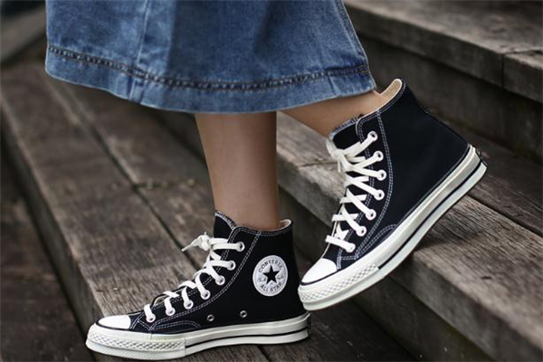 匡威鞋墊可以拿出來(lái)嗎 匡威鞋墊能洗嗎