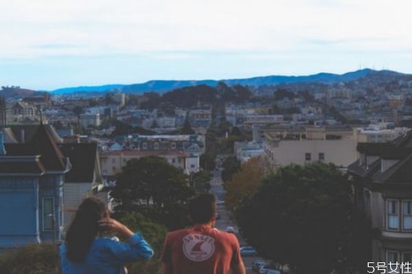 怎么試探老公有外遇了 老公不回信息說明什么 怎么試探老公有外遇了 老公不回信息說明什么