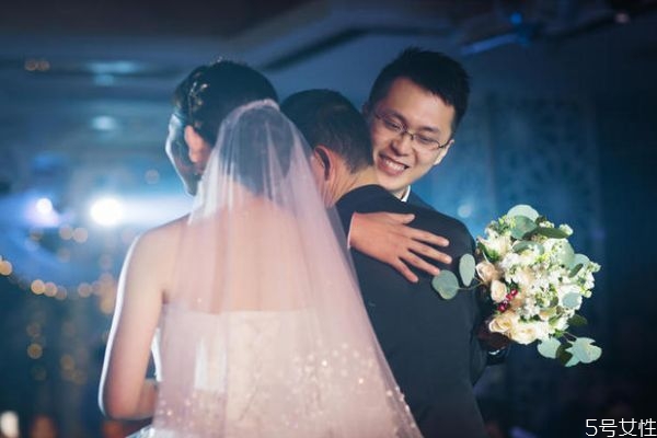 為什么婚后感情會(huì)變淡 結(jié)婚后感情淡了原因 為什么婚后感情會(huì)變淡 結(jié)婚后感情淡了原因