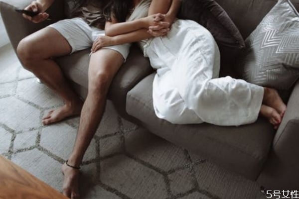 面對冷暴力該怎么解決 聰明的女人對付冷暴力的男人 面對冷暴力該怎么解決 聰明的女人對付冷暴力的男人