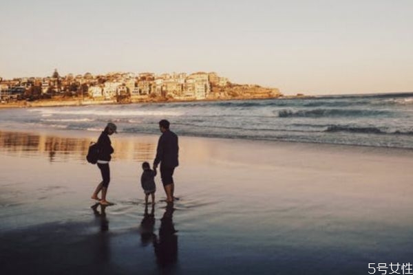 怎么應(yīng)對(duì)家庭冷暴力 對(duì)待家庭冷暴力的最好辦法 怎么應(yīng)對(duì)家庭冷暴力 對(duì)待家庭冷暴力的最好辦法