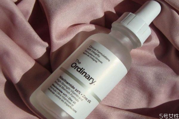 煙酰胺對(duì)皮膚有害嗎 煙酰胺停用會(huì)反彈嗎 煙酰胺對(duì)皮膚有害嗎 煙酰胺停用會(huì)反彈嗎