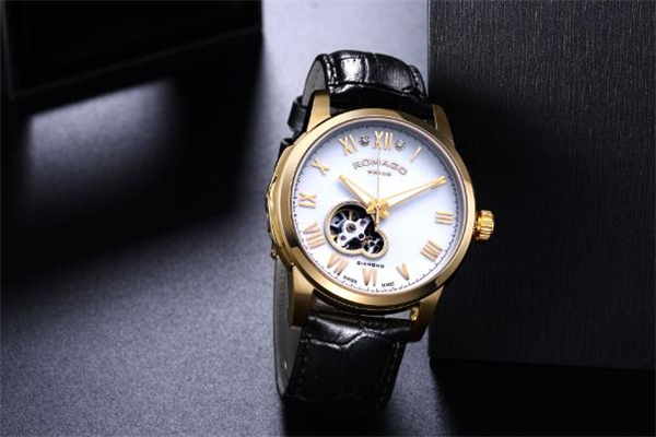 手表表帶兩邊節(jié)數(shù)要對稱嗎 怎么調(diào)節(jié)手表表帶鋼帶長度 手表表帶兩邊節(jié)數(shù)要對稱嗎 怎么調(diào)節(jié)手表表帶鋼帶長度