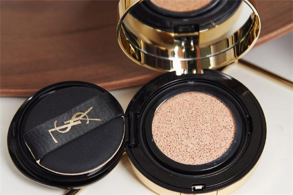 ysl皮氣墊色號怎么選 ysl皮氣墊哪個(gè)色號最白 ysl皮氣墊色號怎么選 ysl皮氣墊哪個(gè)色號最白