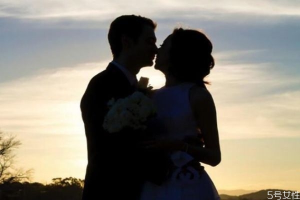 三觀不合分手如何挽回 情侶三觀不合怎么解決 三觀不合分手如何挽回 情侶三觀不合怎么解決