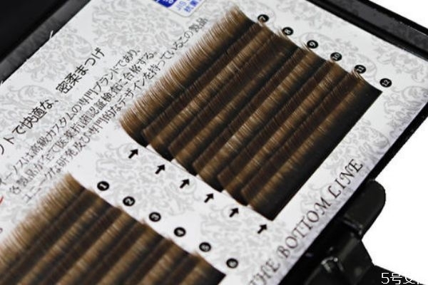 嫁接睫毛會(huì)不會(huì)傷害到真睫毛 接一次可以維持多久 嫁接睫毛會(huì)不會(huì)傷害到真睫毛 接一次可以維持多久