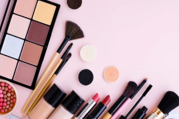 防曬粉餅怎么用 防曬霜和粉餅使用順序 防曬粉餅怎么用 防曬霜和粉餅使用順序