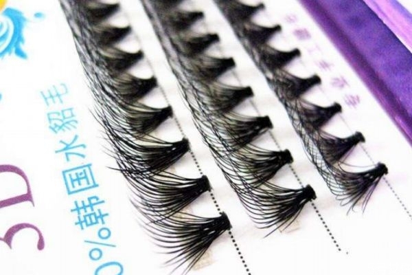 嫁接睫毛會(huì)不會(huì)傷害到真睫毛 接一次可以維持多久 嫁接睫毛會(huì)不會(huì)傷害到真睫毛 接一次可以維持多久