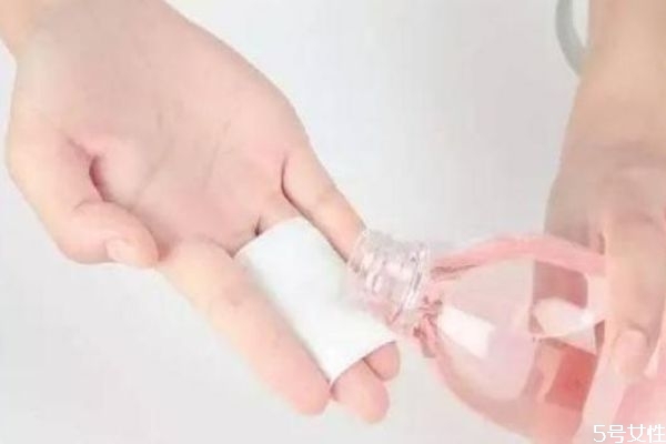 如何選擇化妝水 化妝水的用法及功效 如何選擇化妝水 化妝水的用法及功效