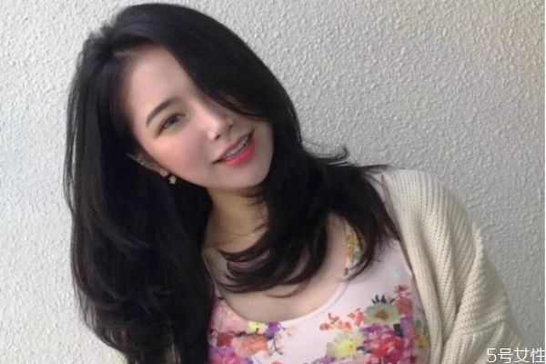 云朵燙自己怎么卷 云朵燙發(fā)教程 云朵燙自己怎么卷 云朵燙發(fā)教程