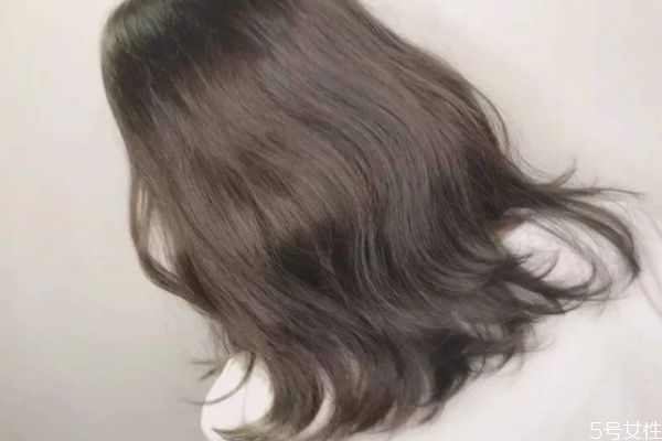 造型燙怎么打理 燙發(fā)后需要注意什么 造型燙怎么打理 燙發(fā)后需要注意什么