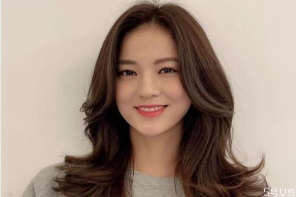 云朵燙自己怎么卷 云朵燙發(fā)教程 云朵燙自己怎么卷 云朵燙發(fā)教程