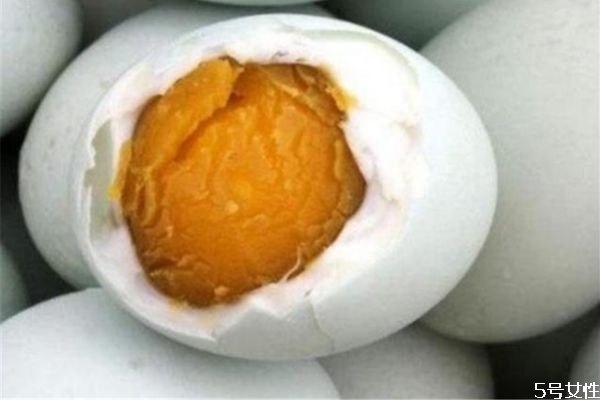 減肥期間可以吃鴨蛋嗎 怎么吃比較好 減肥期間可以吃鴨蛋嗎 怎么吃比較好