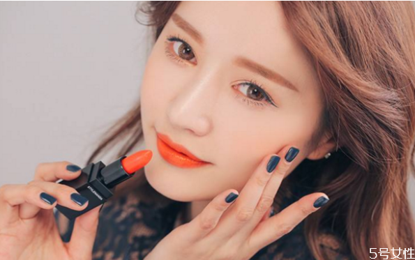 夏天口紅容易化怎么辦 口紅為什么會(huì)化掉 夏天口紅容易化怎么辦 口紅為什么會(huì)化掉