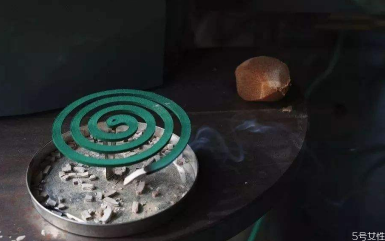 蚊香灰有毒嗎 蚊香灰泡水有什么好處 蚊香灰有毒嗎 蚊香灰泡水有什么好處