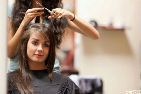 劉海多久剪一次 剪劉海的注意事項 劉海多久剪一次 剪劉海的注意事項