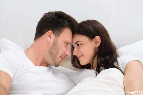 怎樣激發(fā)男生的保護(hù)欲 激起男生保護(hù)欲的套路 怎樣激發(fā)男生的保護(hù)欲 激起男生保護(hù)欲的套路