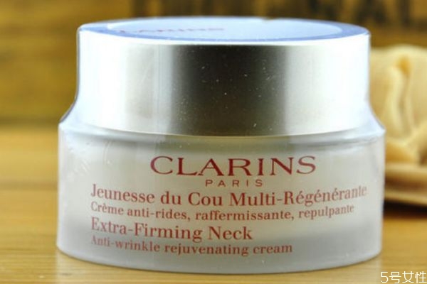 面部乳液可以當(dāng)頸霜嗎 用身體乳代替頸霜的危害 面部乳液可以當(dāng)頸霜嗎 用身體乳代替頸霜的危害