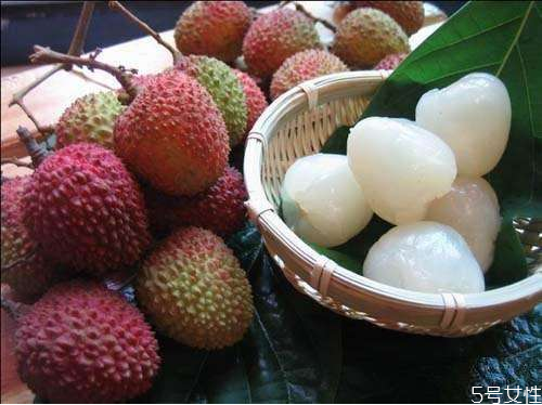 荔枝里面的蟲(chóng)是什么蟲(chóng) 吃到肚子里有什么危害 荔枝里面的蟲(chóng)是什么蟲(chóng) 吃到肚子里有什么危害