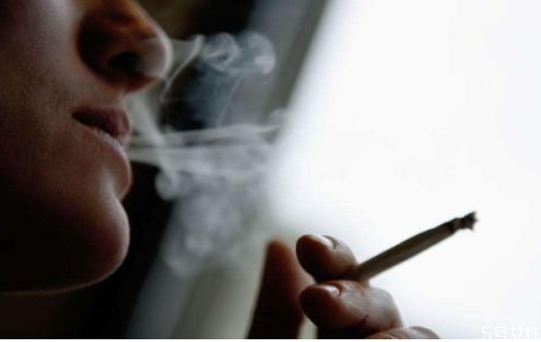 抽煙抽快點(diǎn)好還是慢點(diǎn)好 飯后隔多久可以抽煙 抽煙抽快點(diǎn)好還是慢點(diǎn)好 飯后隔多久可以抽煙