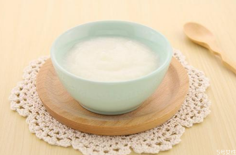 嬰兒米糊怎么做 寶寶吃米糊注意事項(xiàng)有哪些 嬰兒米糊怎么做 寶寶吃米糊注意事項(xiàng)有哪些