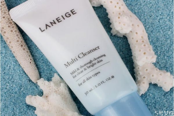 用洗面奶能卸防曬霜嗎 什么洗面奶可以卸防曬霜 用洗面奶能卸防曬霜嗎 什么洗面奶可以卸防曬霜