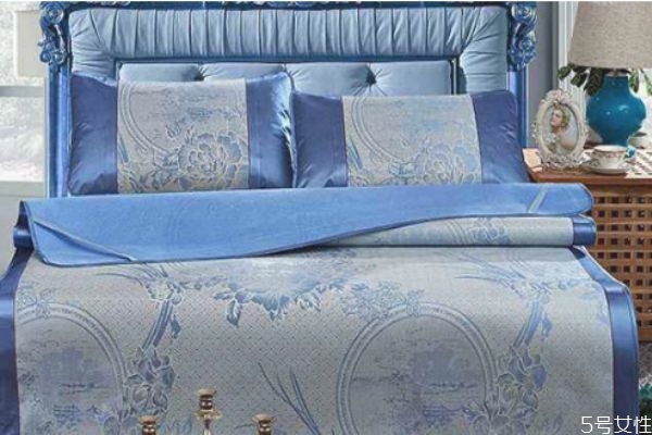 軟涼席可以洗衣機(jī)洗嗎 冰絲涼席可以洗衣機(jī)脫水嗎 軟涼席可以洗衣機(jī)洗嗎 冰絲涼席可以洗衣機(jī)脫水嗎