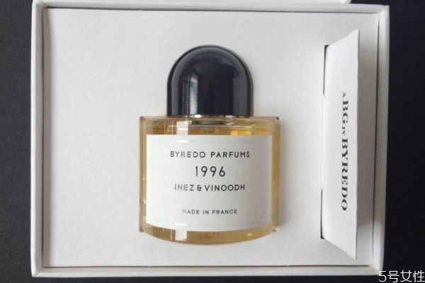 香水濃香和淡香的區(qū)別 香水edt與edp的區(qū)別 香水濃香和淡香的區(qū)別 香水edt與edp的區(qū)別