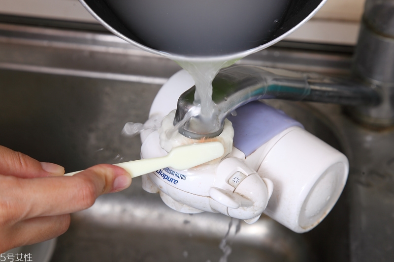 熱水洗衣服好嗎 熱水去污小技巧 熱水洗衣服好嗎 熱水去污小技巧