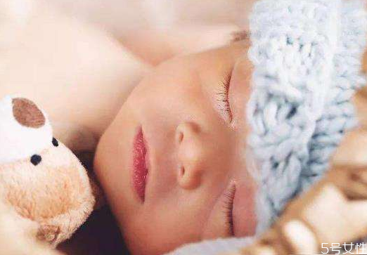 胎帶繞頸和睡姿有關系嗎 胎帶繞頸的危害 胎帶繞頸和睡姿有關系嗎 胎帶繞頸的危害