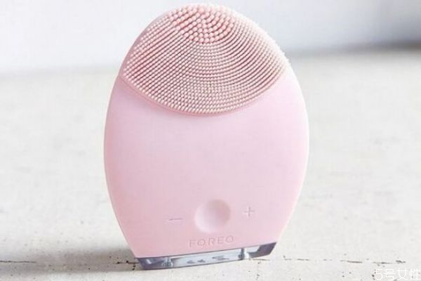 潔面儀對(duì)閉口有效嗎 哪些人不適合用潔面儀 潔面儀對(duì)閉口有效嗎 哪些人不適合用潔面儀