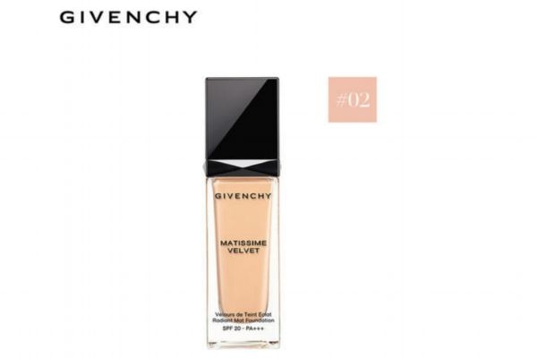 啞光粉底液什么意思 粉底液?jiǎn)」獾暮眠€是光澤的好 啞光粉底液什么意思 粉底液?jiǎn)」獾暮眠€是光澤的好