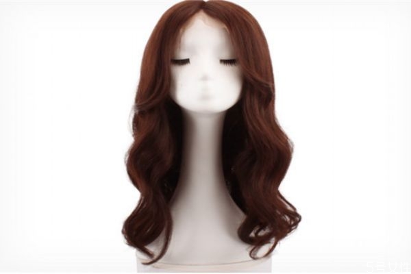 假發(fā)炸毛了怎么辦 假發(fā)都有哪些材質(zhì) 假發(fā)炸毛了怎么辦 假發(fā)都有哪些材質(zhì)