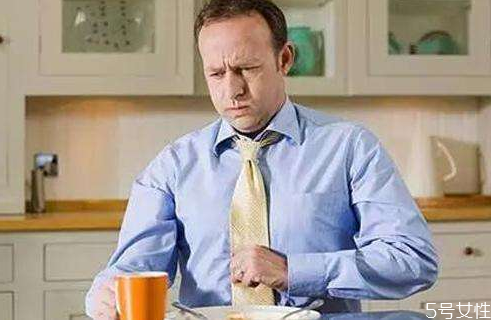 急性腸胃炎為什么會(huì)發(fā)燒 急性腸胃炎發(fā)燒了怎么辦 急性腸胃炎為什么會(huì)發(fā)燒 急性腸胃炎發(fā)燒了怎么辦