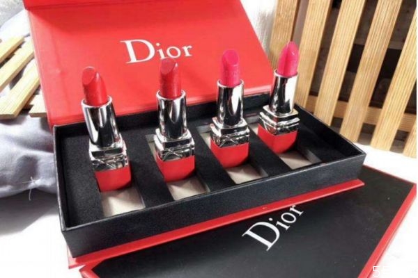 迪奧口紅和tf哪個好用-tom ford和迪奧選哪個 迪奧口紅和tf哪個好用-tom ford和迪奧選哪個