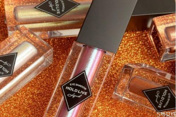 眼影生產(chǎn)日期怎么看 膏狀眼影和粉狀眼影的區(qū)別 眼影生產(chǎn)日期怎么看 膏狀眼影和粉狀眼影的區(qū)別