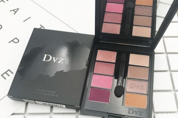 朵色眼影好用嗎 朵色眼影保質(zhì)期多久 朵色眼影好用嗎 朵色眼影保質(zhì)期多久