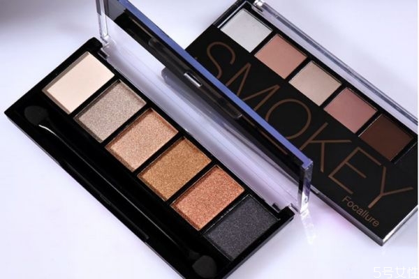 打開的眼影保質(zhì)期多久 比較好用的大地色眼影盤 打開的眼影保質(zhì)期多久 比較好用的大地色眼影盤