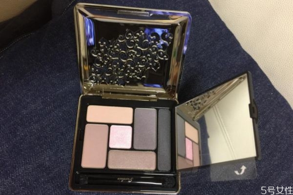 嬌蘭眼影怎么樣 嬌蘭眼影保質期多久 嬌蘭眼影怎么樣 嬌蘭眼影保質期多久