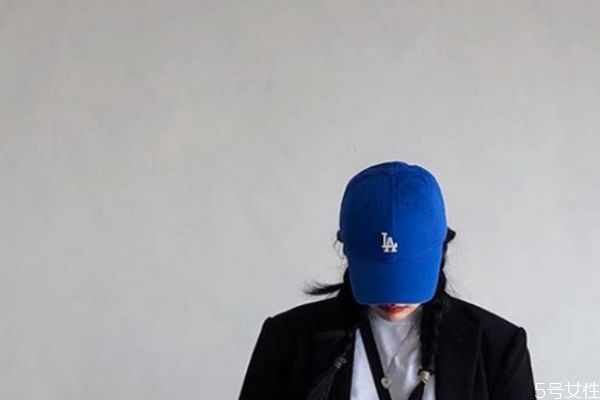 新買的帽子需要洗嗎 新買的帽子有味道怎么去除 新買的帽子需要洗嗎 新買的帽子有味道怎么去除