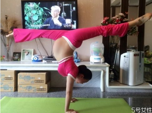 孕婦能倒立嗎 倒立可以糾正胎位不正嗎 孕婦能倒立嗎 倒立可以糾正胎位不正嗎