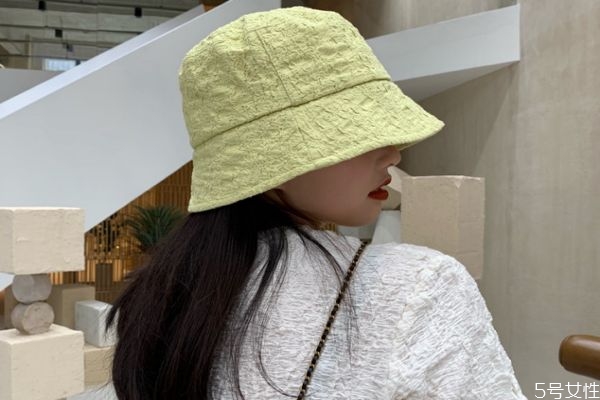 普通帽子防曬效果好嗎 專業(yè)防曬帽防曬效果更好 普通帽子防曬效果好嗎 專業(yè)防曬帽防曬效果更好