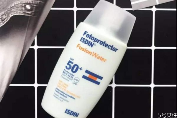 防曬霜在什么時候用最好 防曬霜能防曬多長時間 防曬霜在什么時候用最好 防曬霜能防曬多長時間